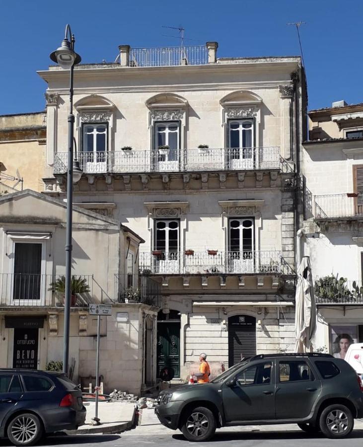 Il Terrazzino Sui Tetti Hotell Modica Exteriör bild