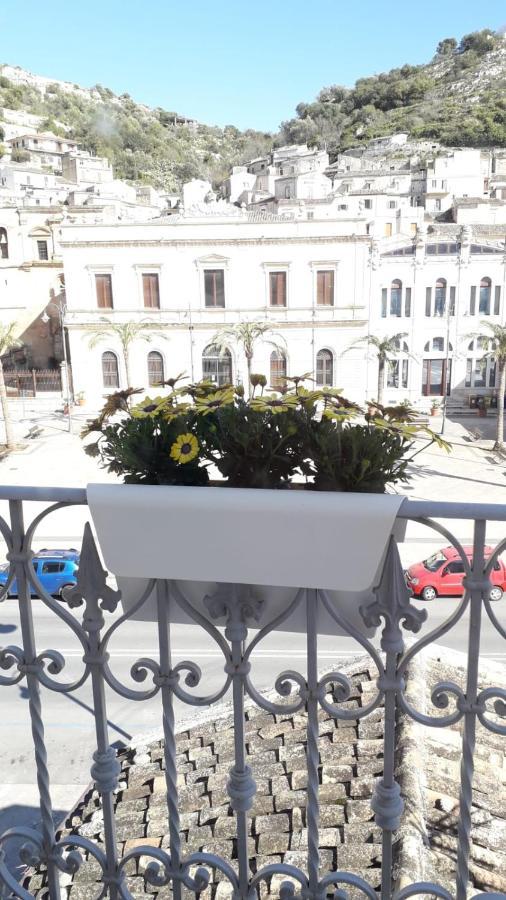 Il Terrazzino Sui Tetti Hotell Modica Exteriör bild